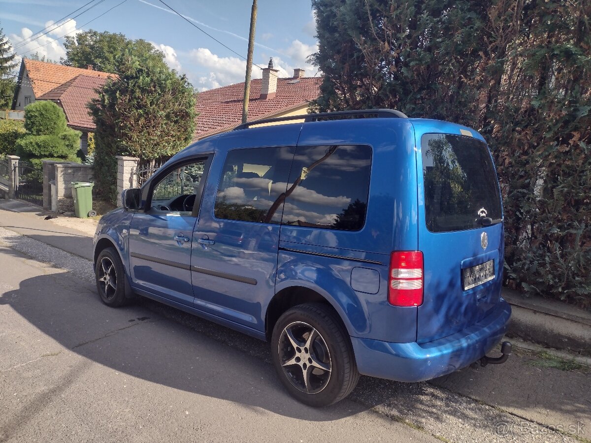 VW CADDY LIFE 1.6 TDI 5 MIESTNE ROK VÝROBY 2013