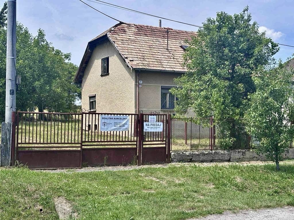 ZNÍŽENÁ CENA➔Rodinný dom s potenciálom v obci Záhorce