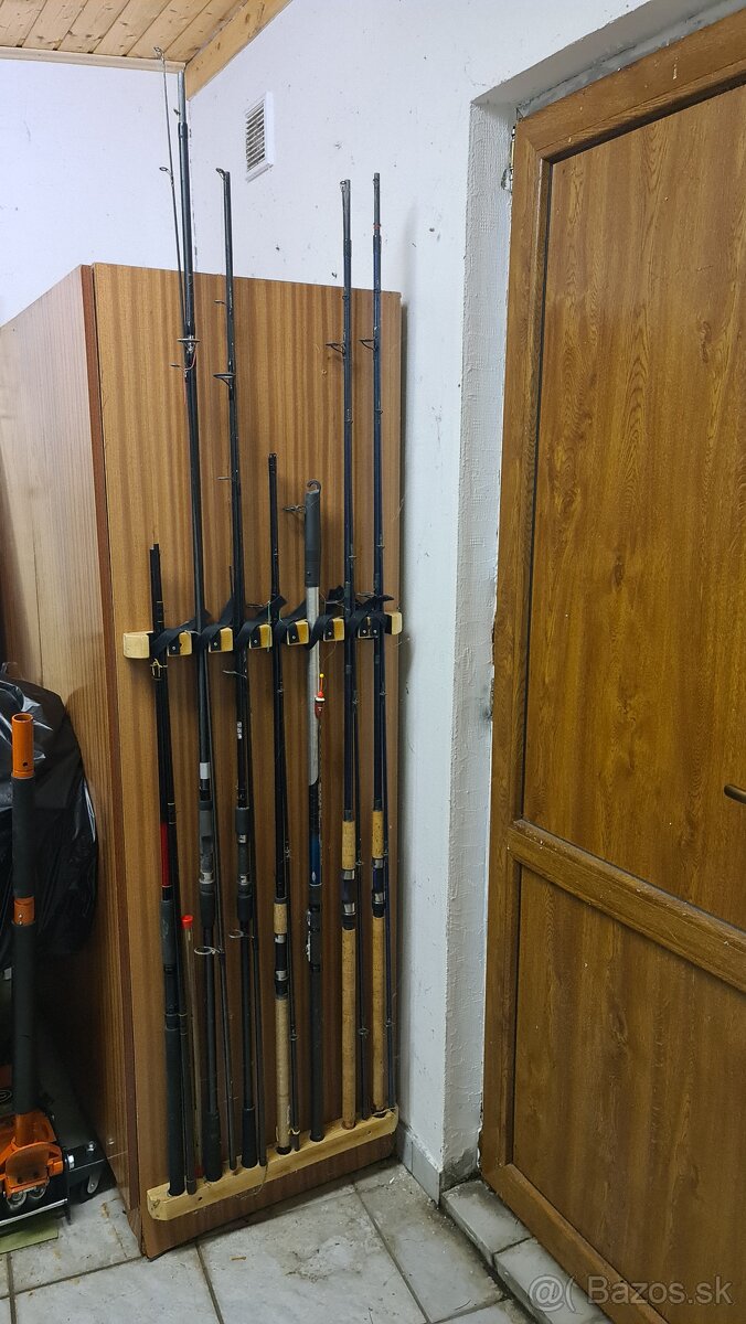 Rybárske potreby a udice.