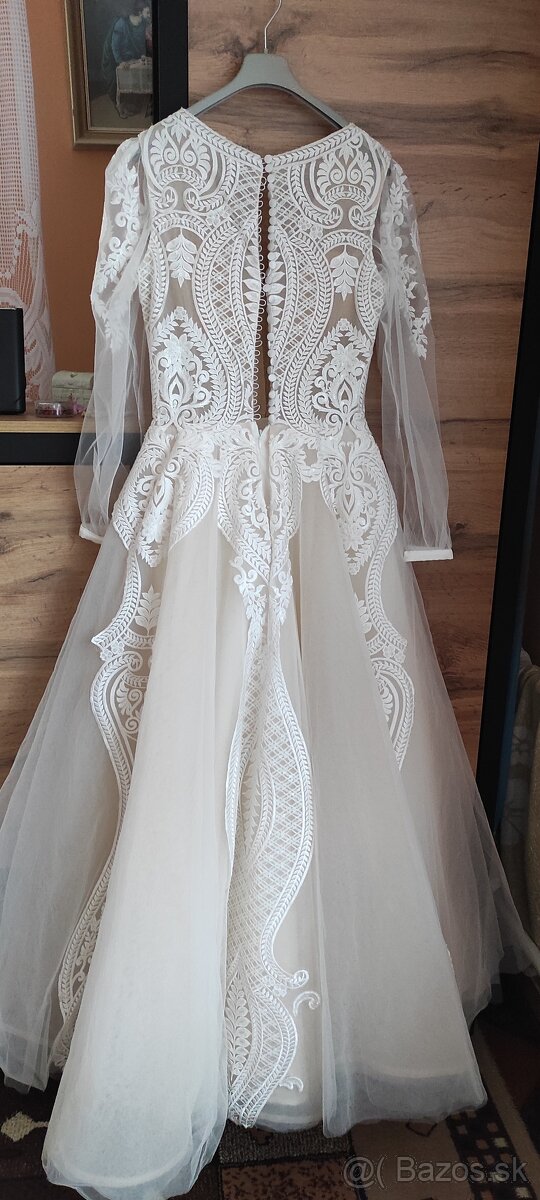 Svadobné šaty čipkované ivory