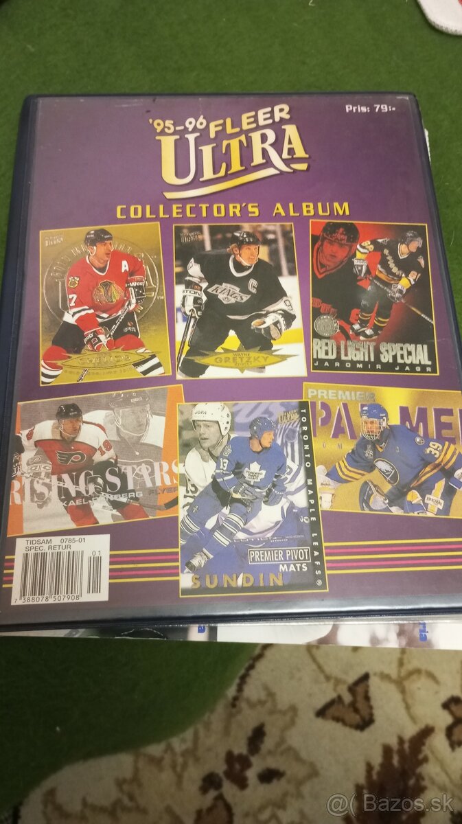 Staré hokejové kartičky.