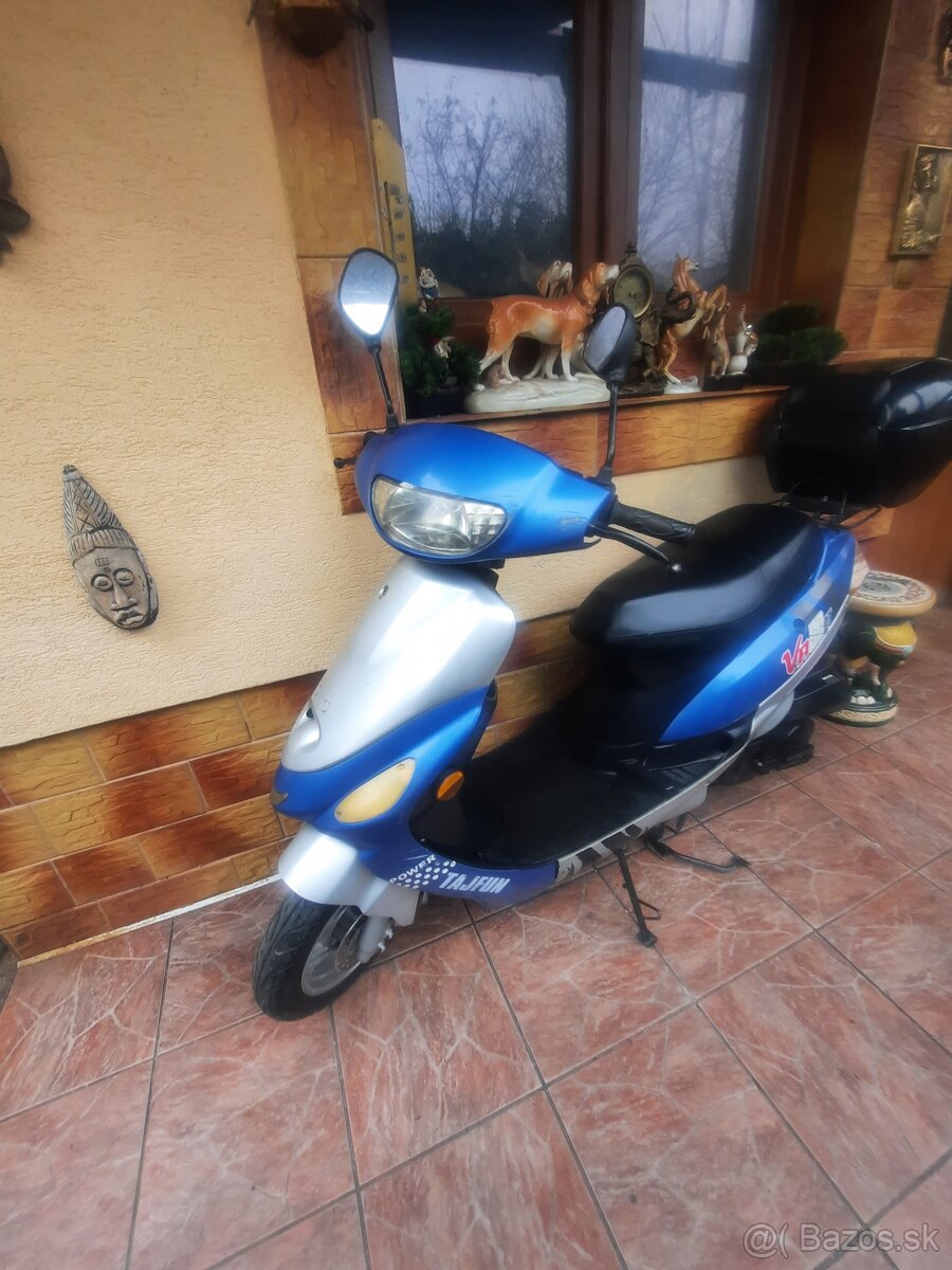 Skúter VR 50 QT von Road