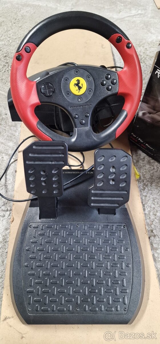 Predám herný volant Thrustmaster Ferrari Red Legend Edition