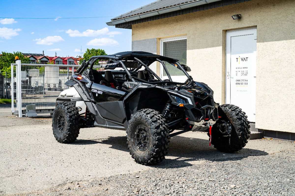 Can-Am MAVERICK X3 Turbo XRS