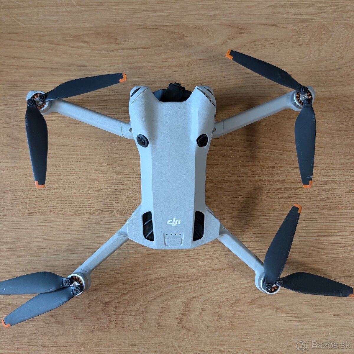 DJI Mini 4 Pro poškodeny