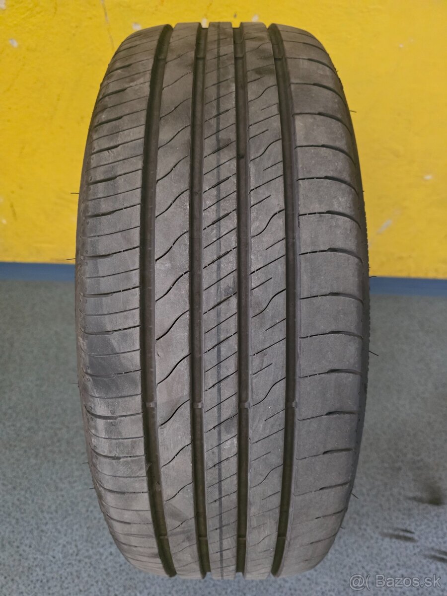 Predám nové Goodyear EfficientGrip Performance 2 215/55 R18