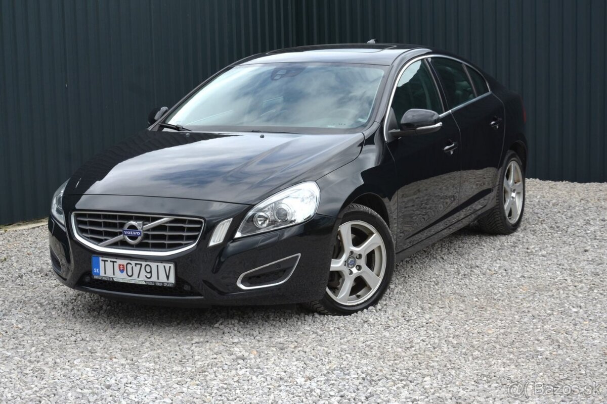 Volvo S60 2.4 Summum, 5-valec, Automat
