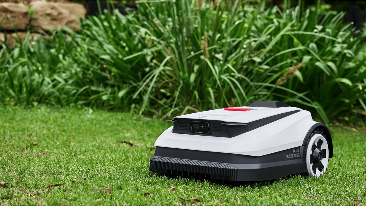 Ecovacs Goat A1600 RTK robotická kosačka