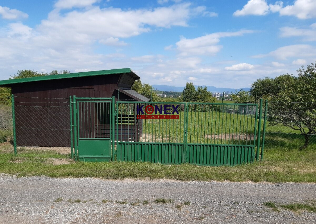 Na predaj rekreačná chatka so záhradou – Košice-Šaca