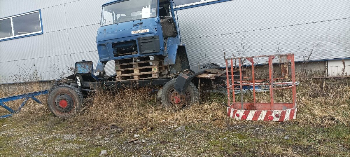 Kabína AVIA, Podvozok terénny na AVIA, nadstavba MP16 AVIA