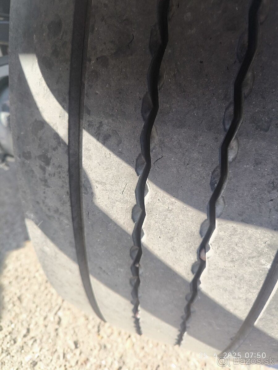 Predam navesove gumy 3ks 385/65 r22.5