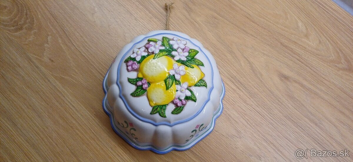 Porcelánová forma na bábovku
