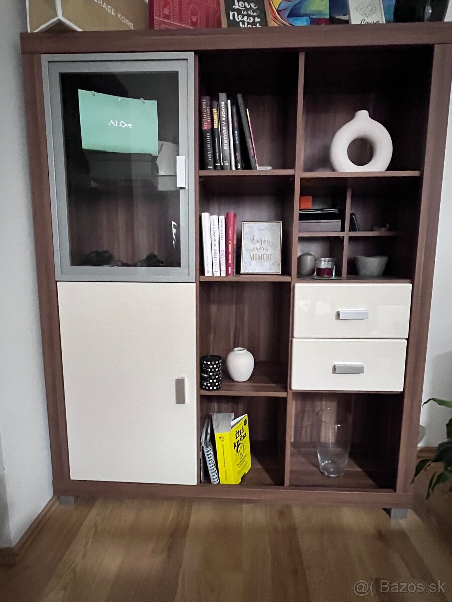 Veľká komoda / knižnica