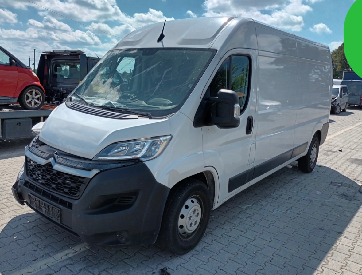 Citroen Jumper 2.2, rok výroby 2023. Štartuje a beží.