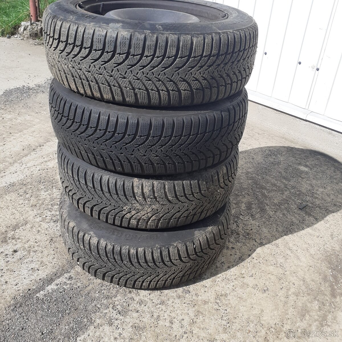 Zimné pneumatiky 195/60 R16 na plechových diskoch