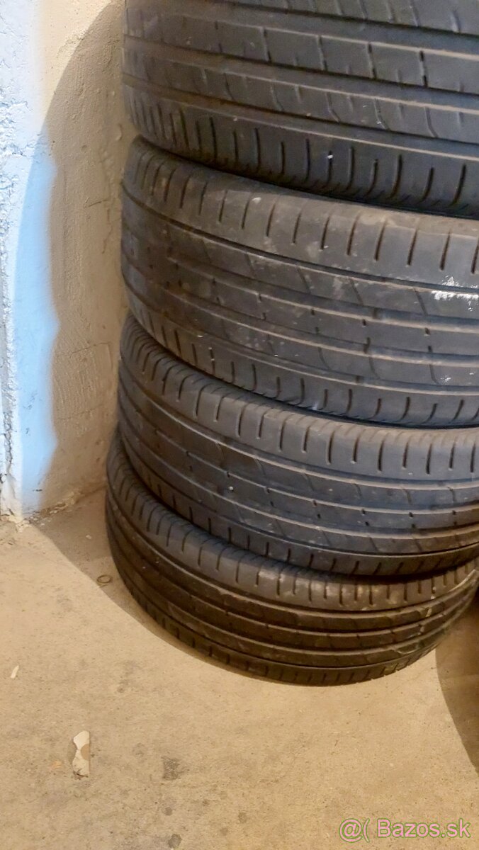 Pneu 225/55ZR16 Nexen 30 eur