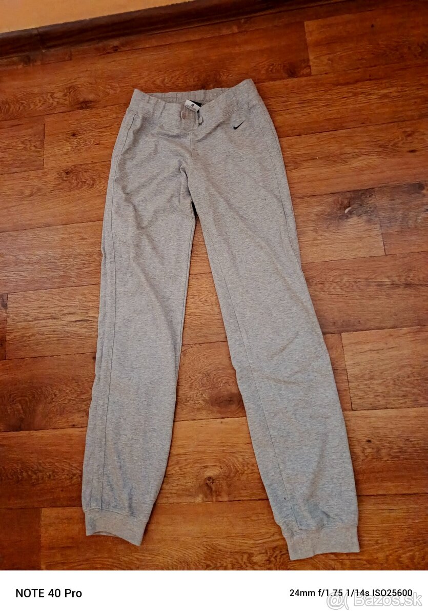 Nike dámske tepláky