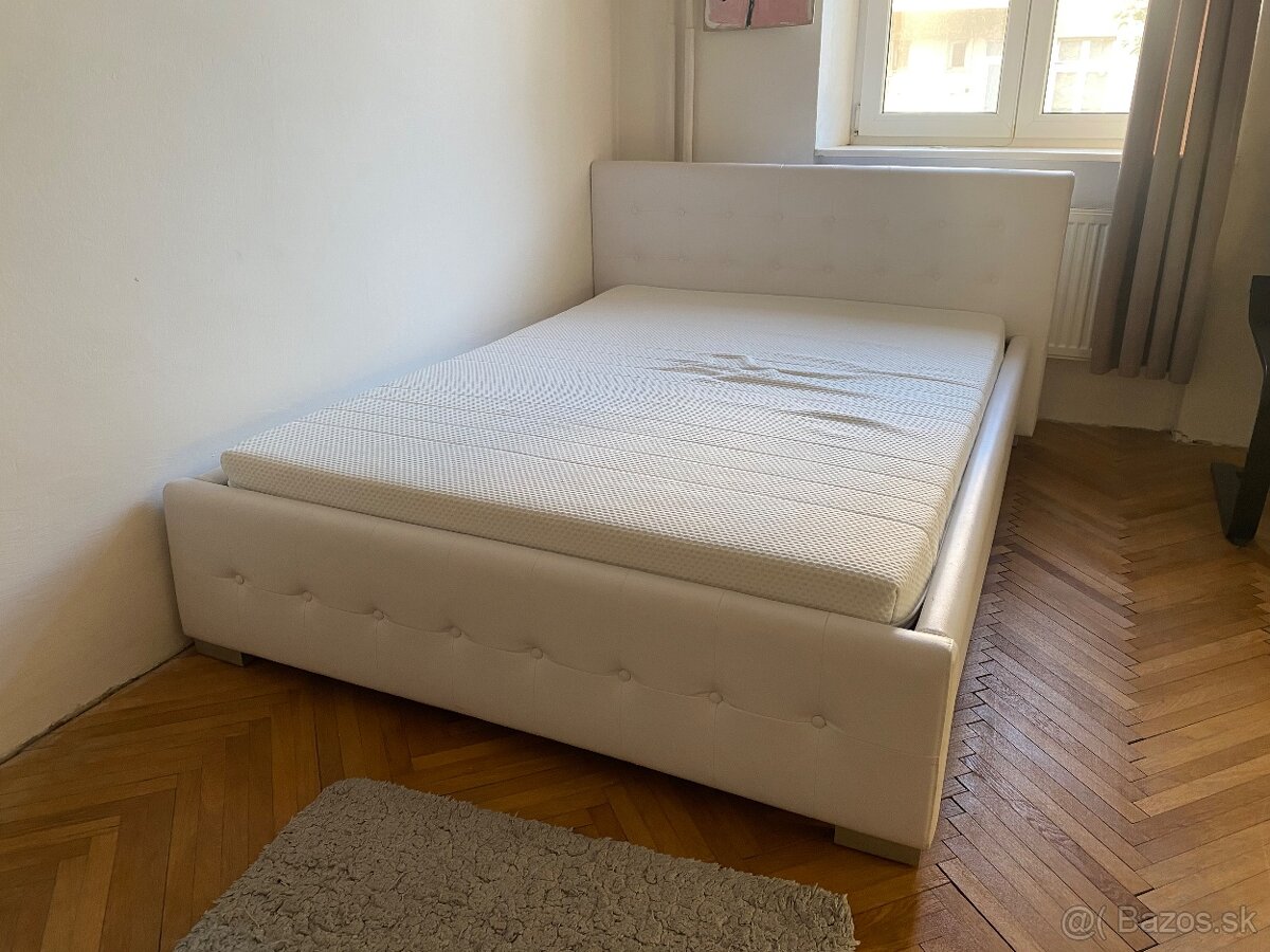 Manželská posteľ + matrac