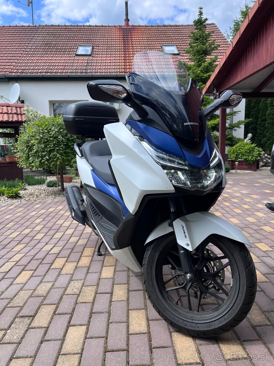 Honda Forza 125
