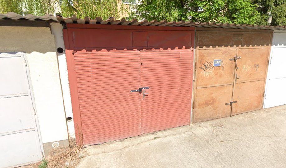 Garáž na predaj 17m2, Lomená, Košice-Staré Mesto