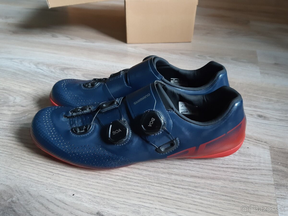 Shimano Sh-Rc702 tretry, červená, EU 45