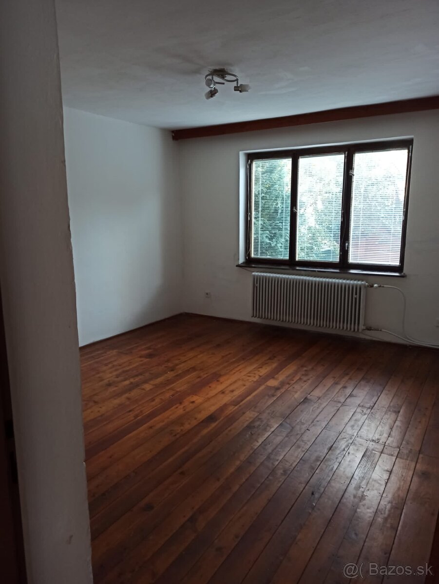 Podnájom
