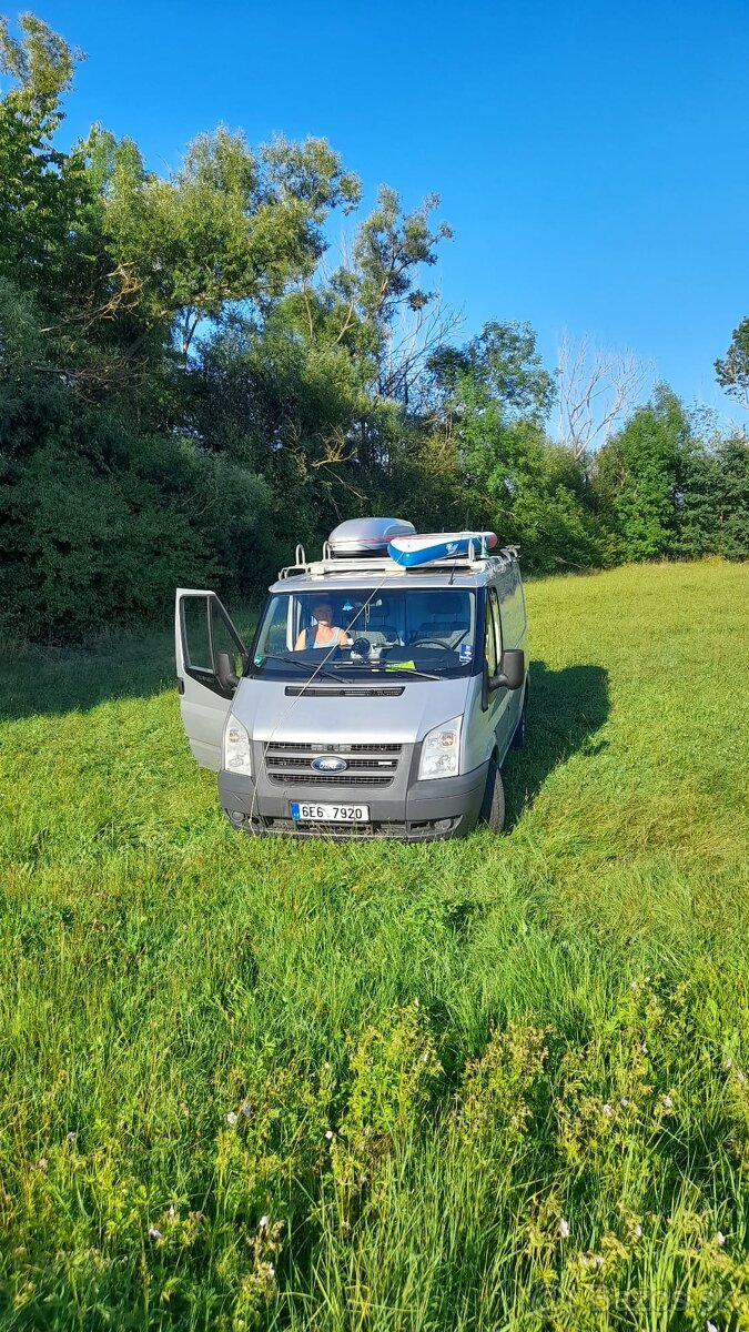 Obytné auto - dodávka Ford Transit