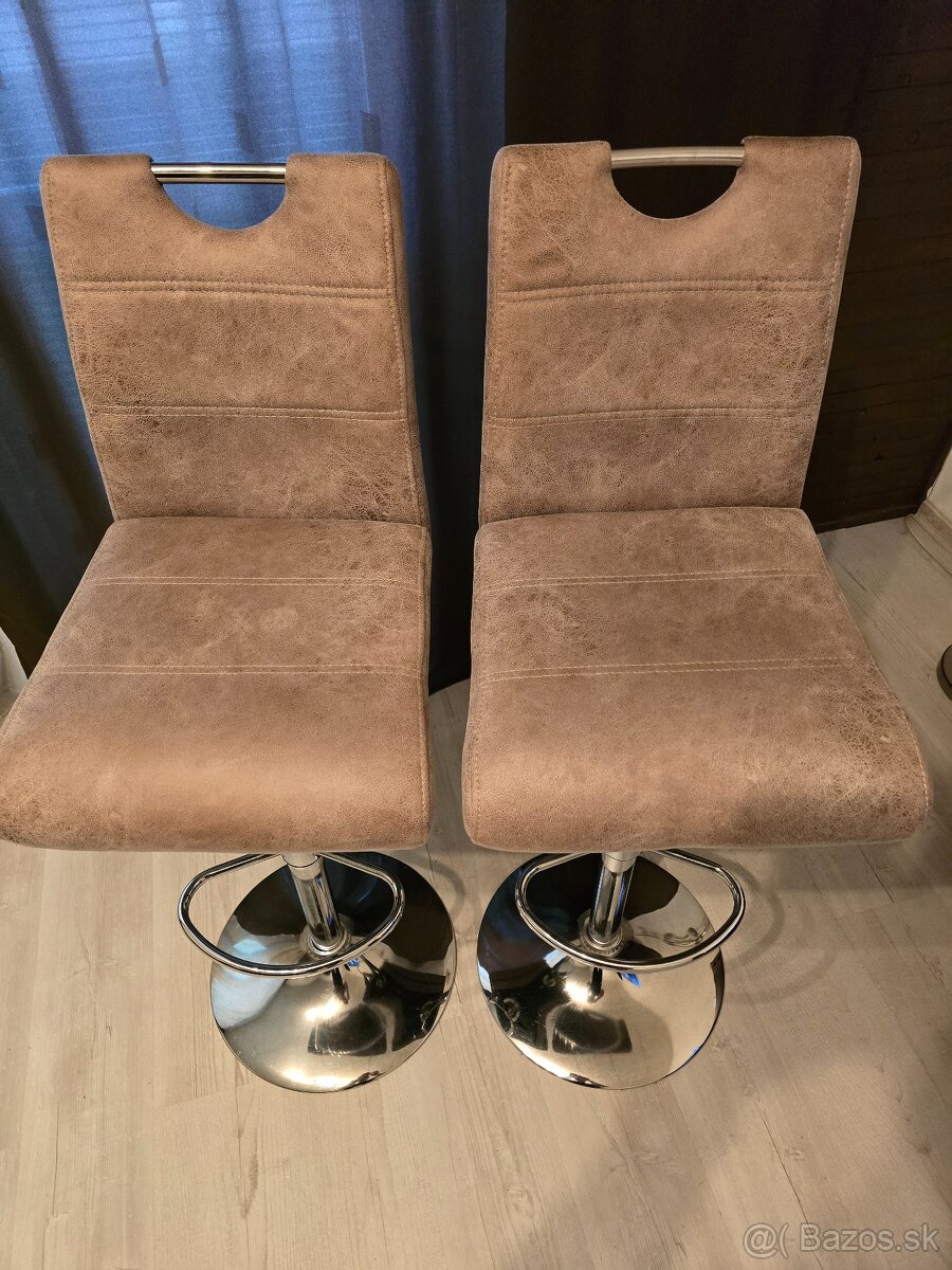 Barový stôl + Barové stoličky