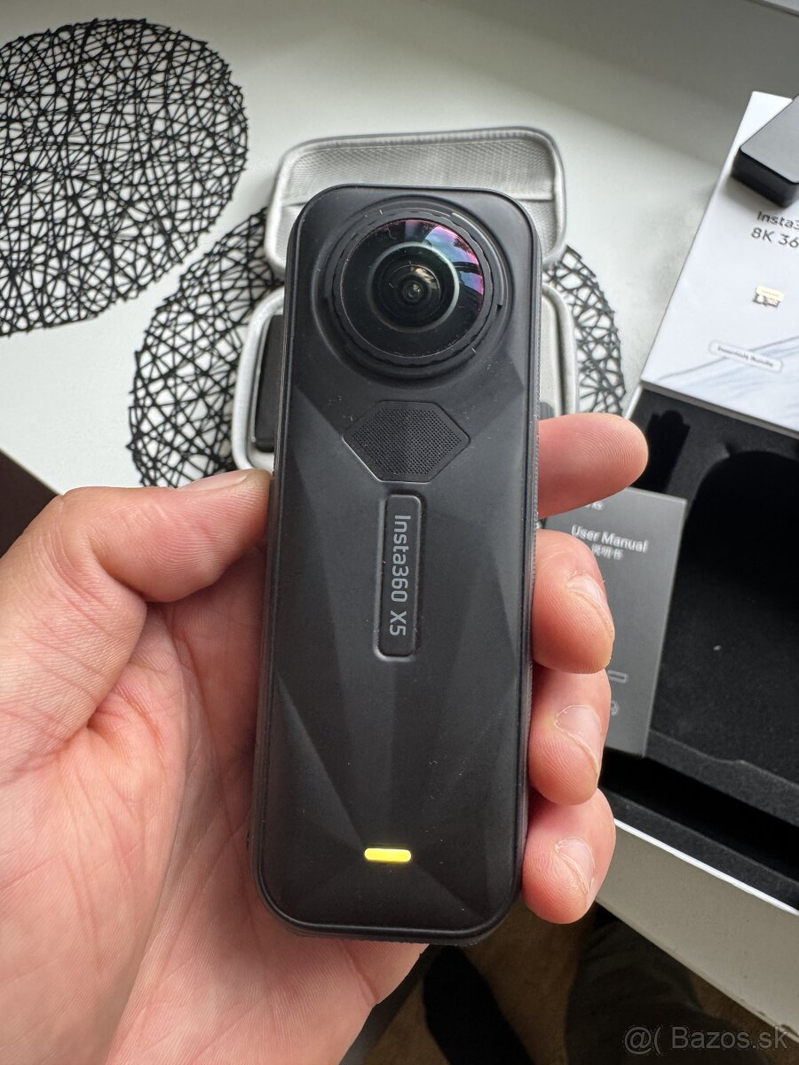 Insta 360 x5 Essential bundle
