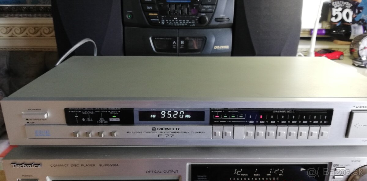 Pioneer F-77 tuner,ma vyborny prijem signalu