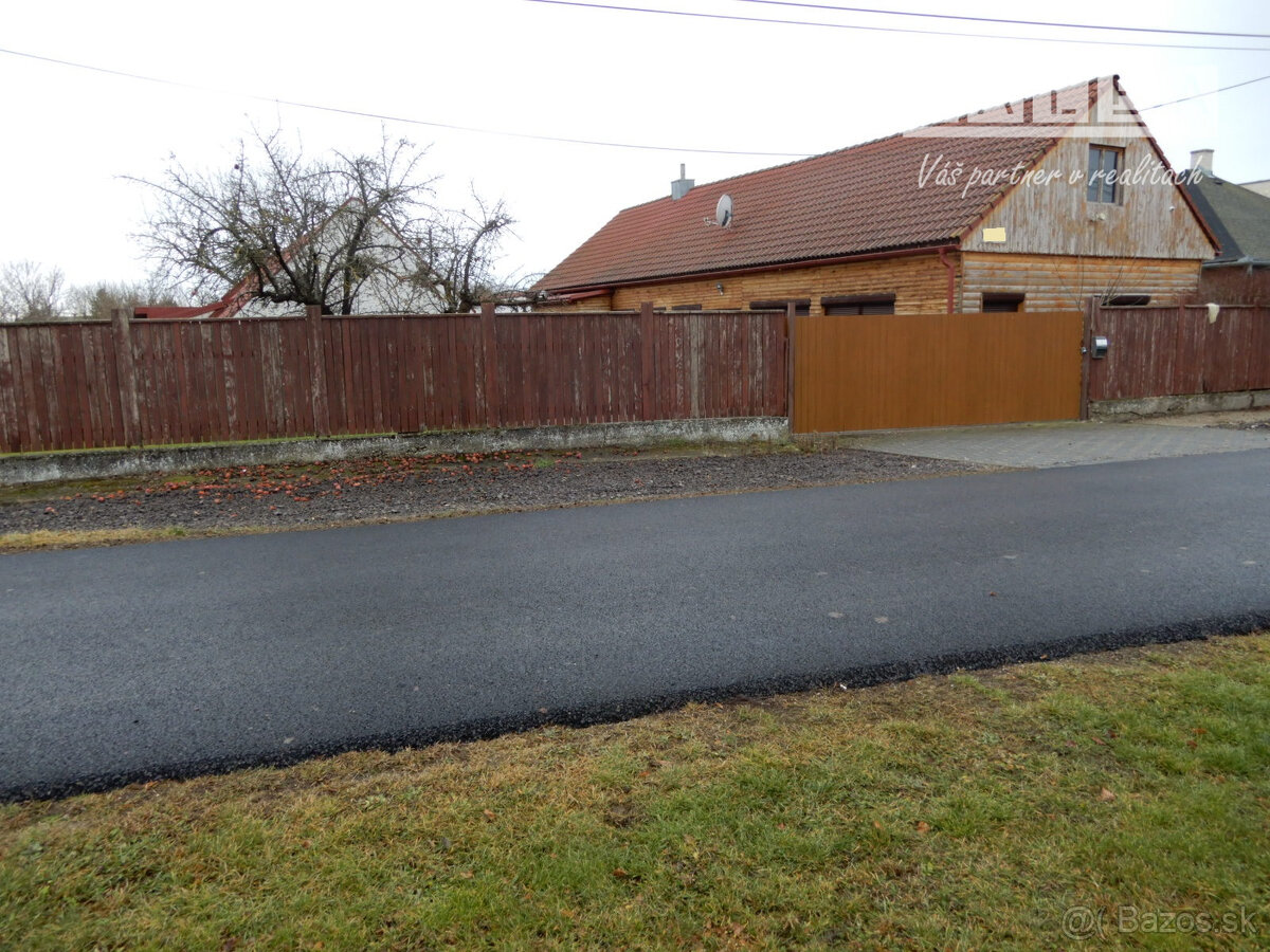 Rodinný dom, 210 m2, garáž, bazén,   Nýrovce, okr. Levice