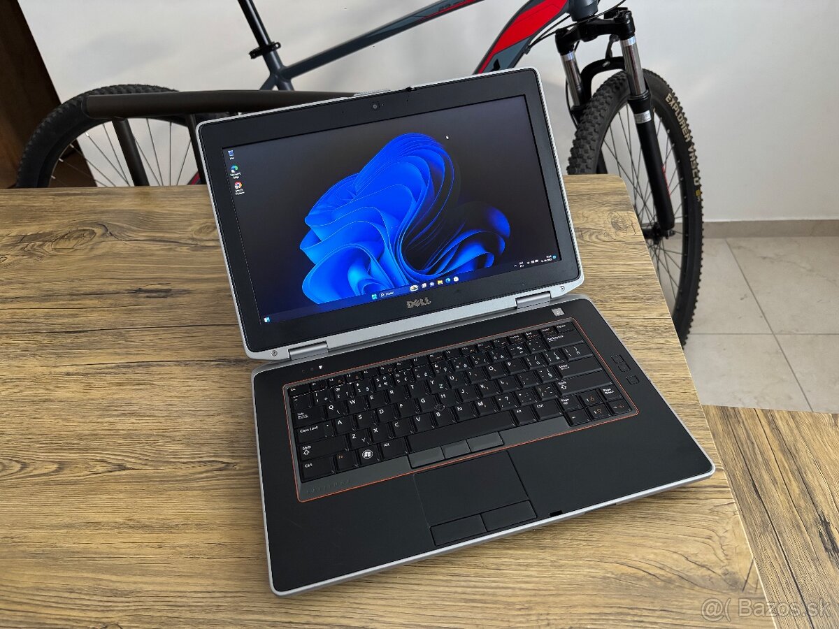 15"/Dell/Notebook/i5/8GB RAM DDR3/128GB SSD/Intel HD 2GB G