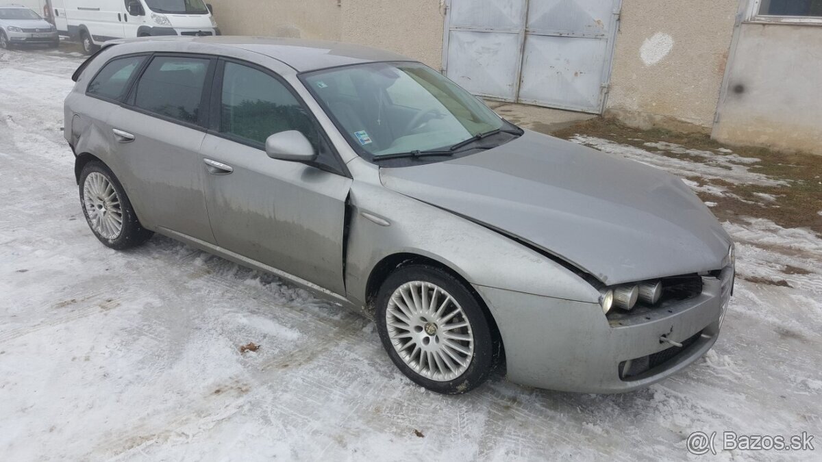 Alfa Romeo 159 2.4 JTDm 147kw rozpredám Bose, Navi, Koža