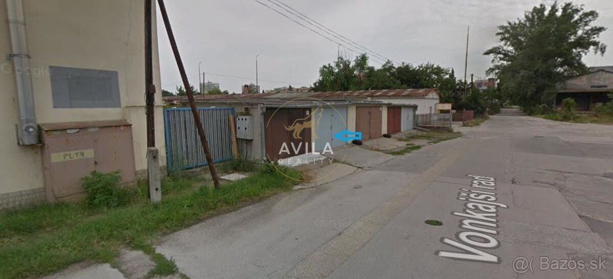 NA PREDAJ: garáž v osobnom vlastníctve s elektrinou 18m2 - S