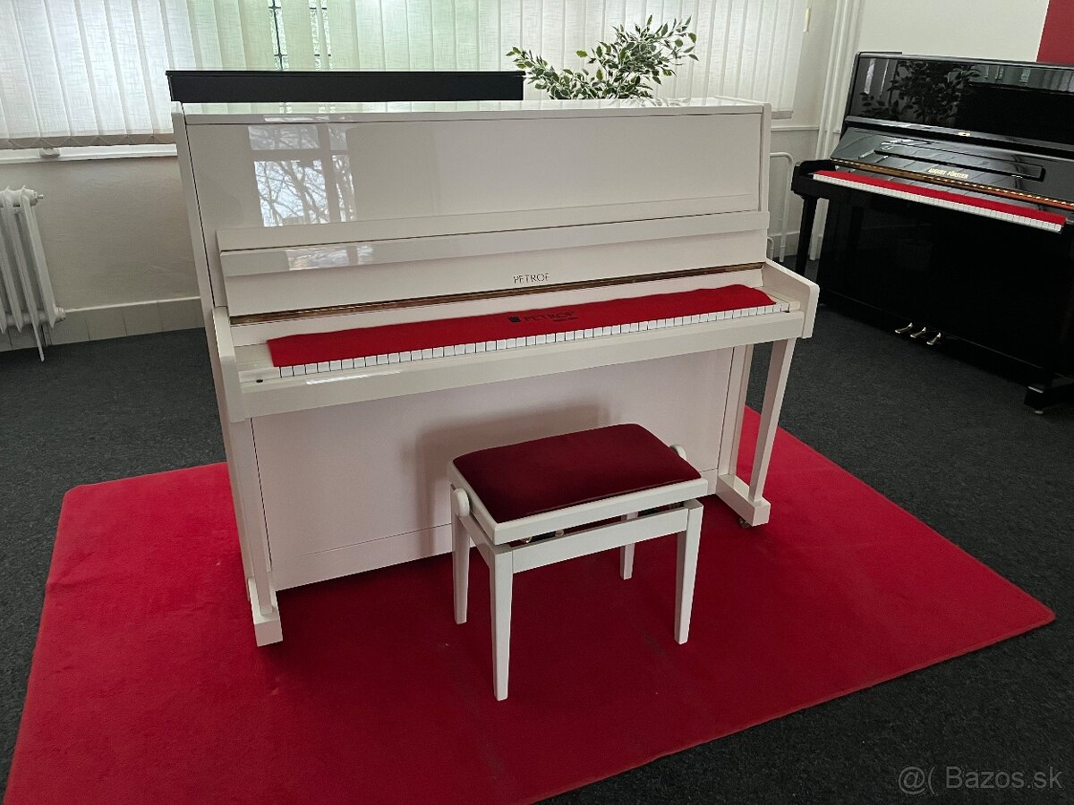 Zánovní Petrof 118 M1 rok v.2003 bílý lesk