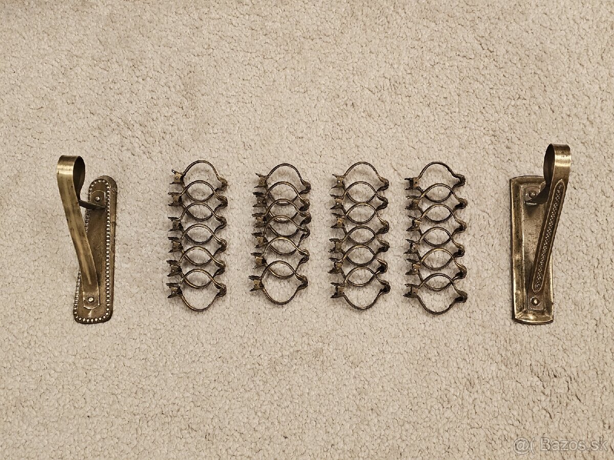 Mosadzná garníž so štipcami