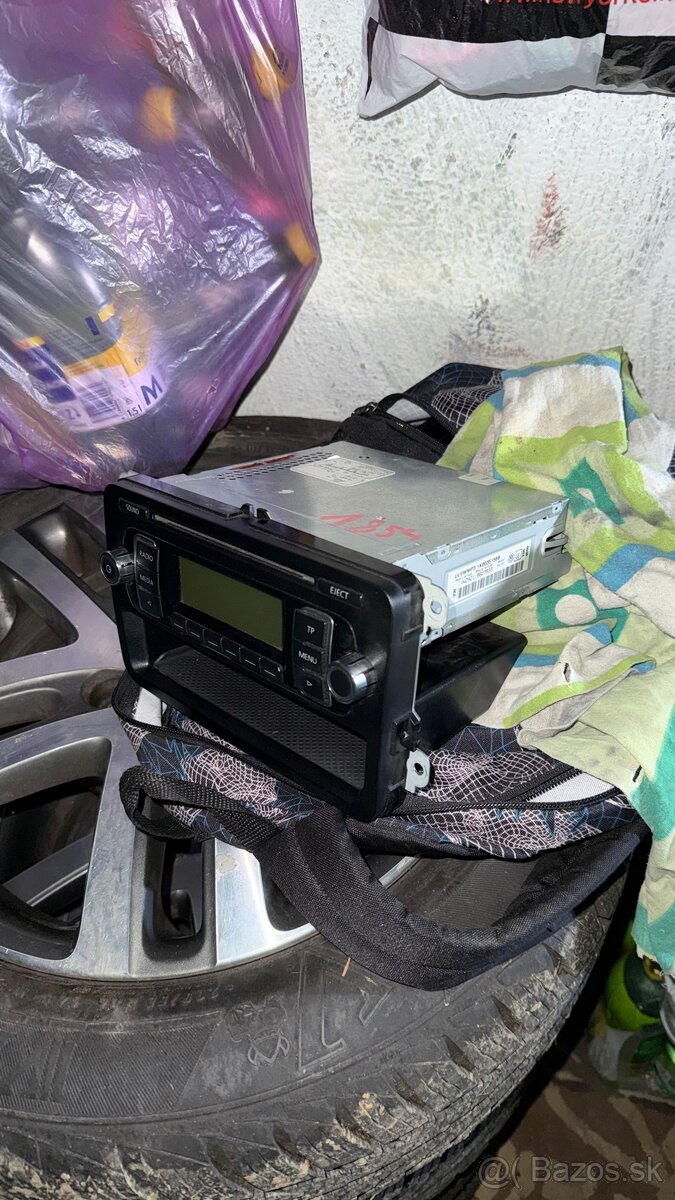 Rcd 210 autorádio VW, škoda, Seat