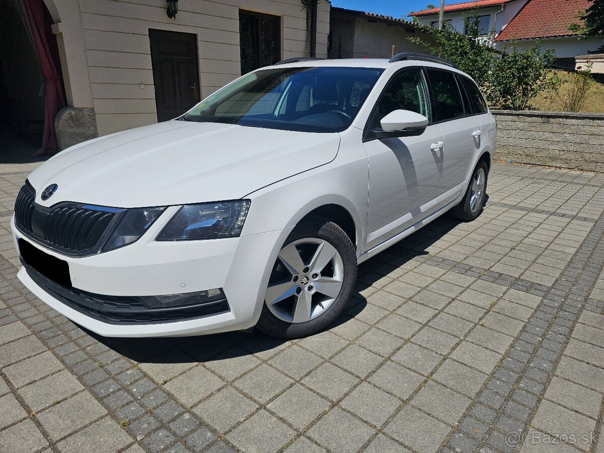 Škoda Octavia Combi 2.0 TDI M6 Ambition Navi DVD Koža Ťažné