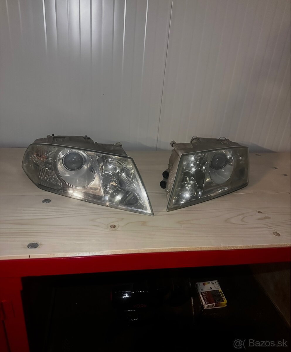 Xenony Škoda Octavia 2