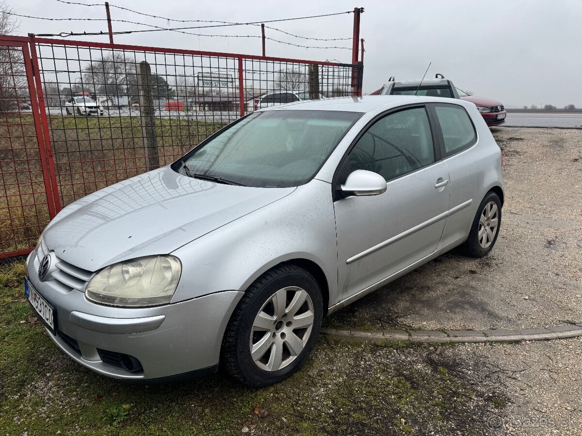 Volkswagen golf V