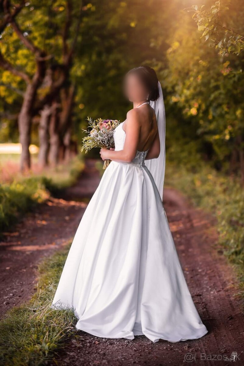 Svadobné šaty saténové s čipkou