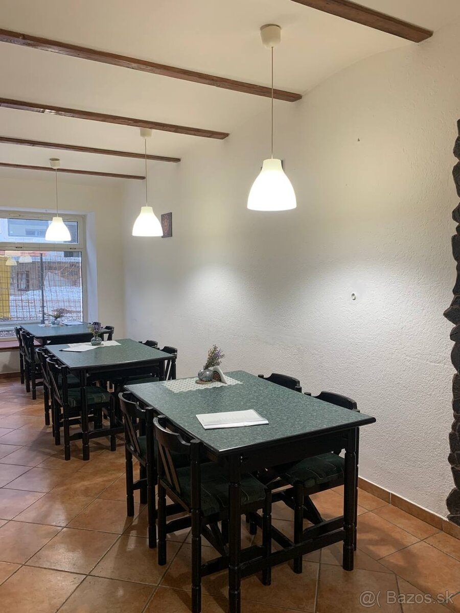Pizzeria