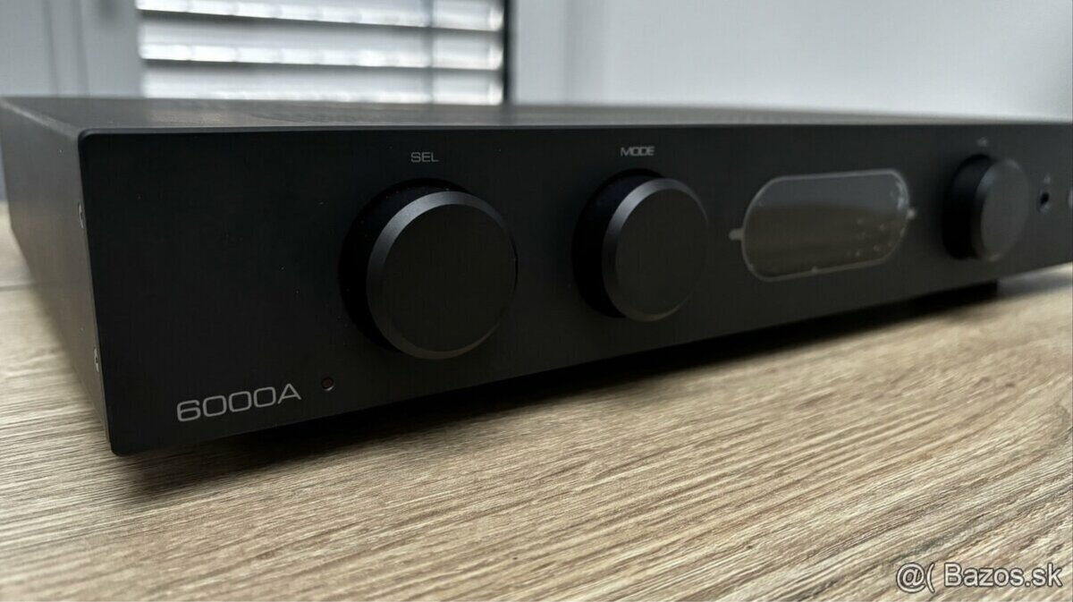 Nový zosilňovač Audiolab 6000a čierny