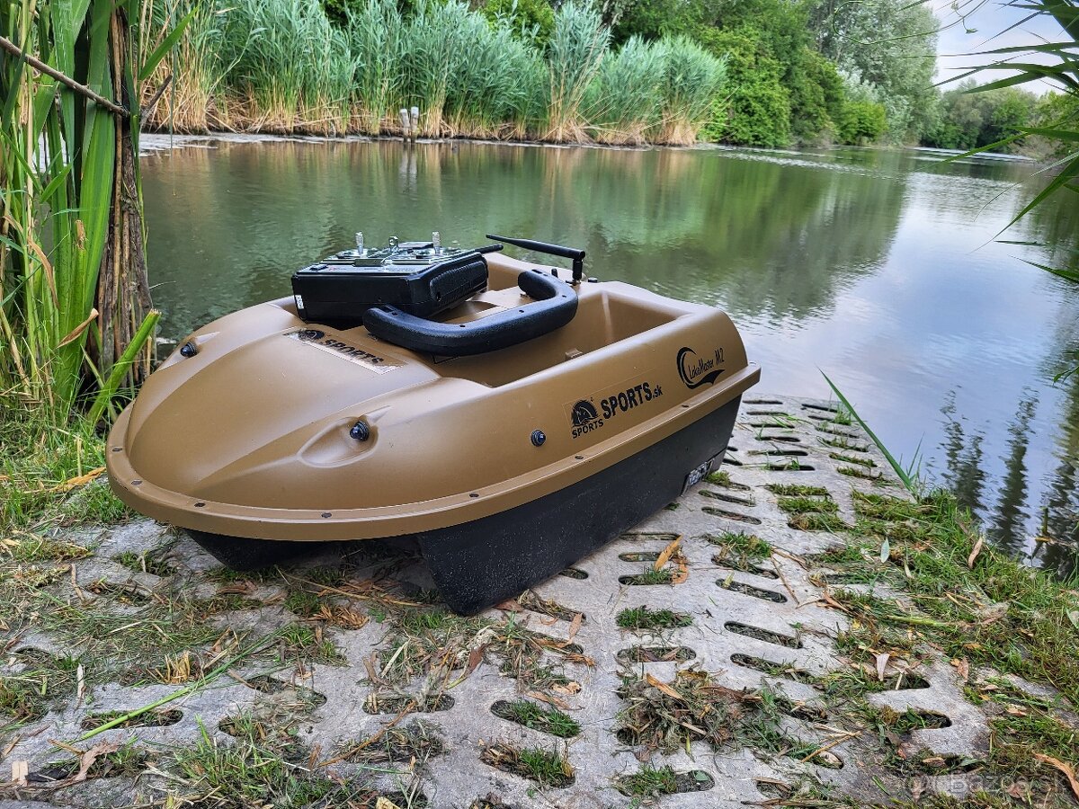 Zavážaciu loďka M2 super stav VIDEO v popise