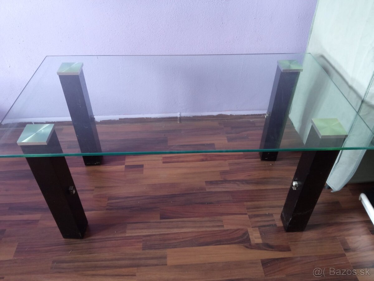 Konferenčný stolík