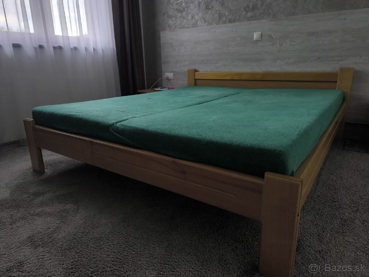 Manželská posteľ