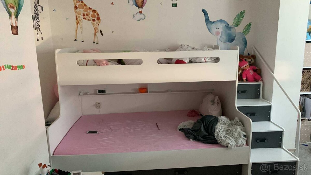 Poschodova postel so schodmi