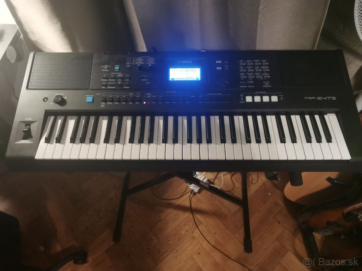 Yamaha PSR-E473 + Bonus