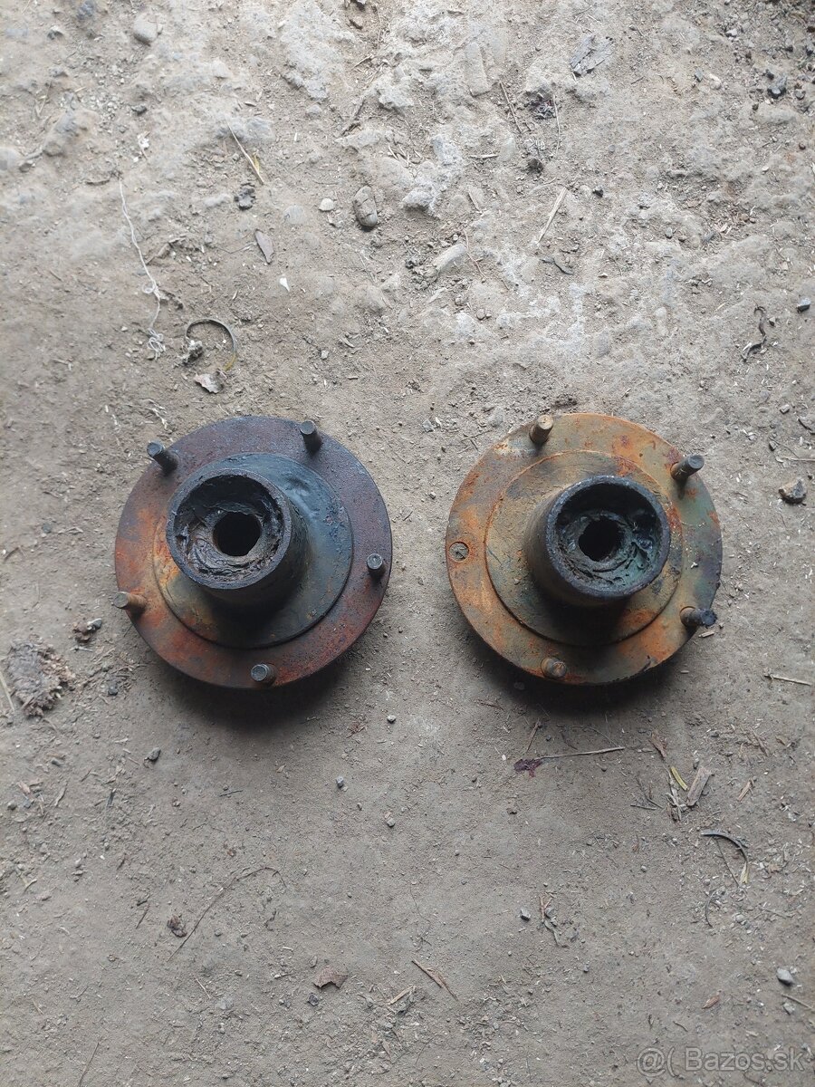 Naboj kolesa prednej  nápravy multicar