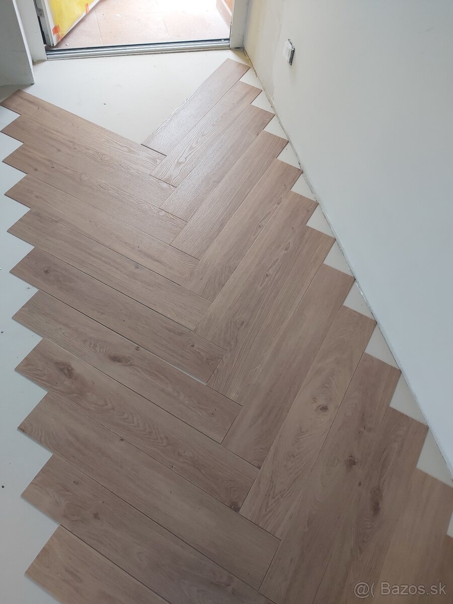 Lepený vynil 6,75 m2, 2ks lamelio dekorácie